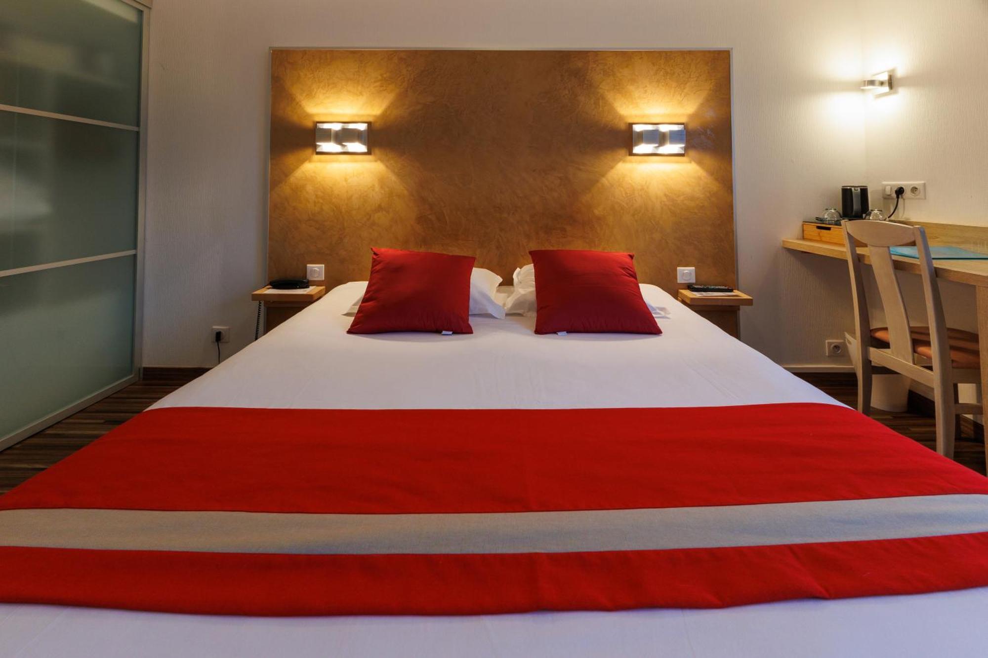 Logis Hotel Le Rochelois La Rochelle  Exterior foto