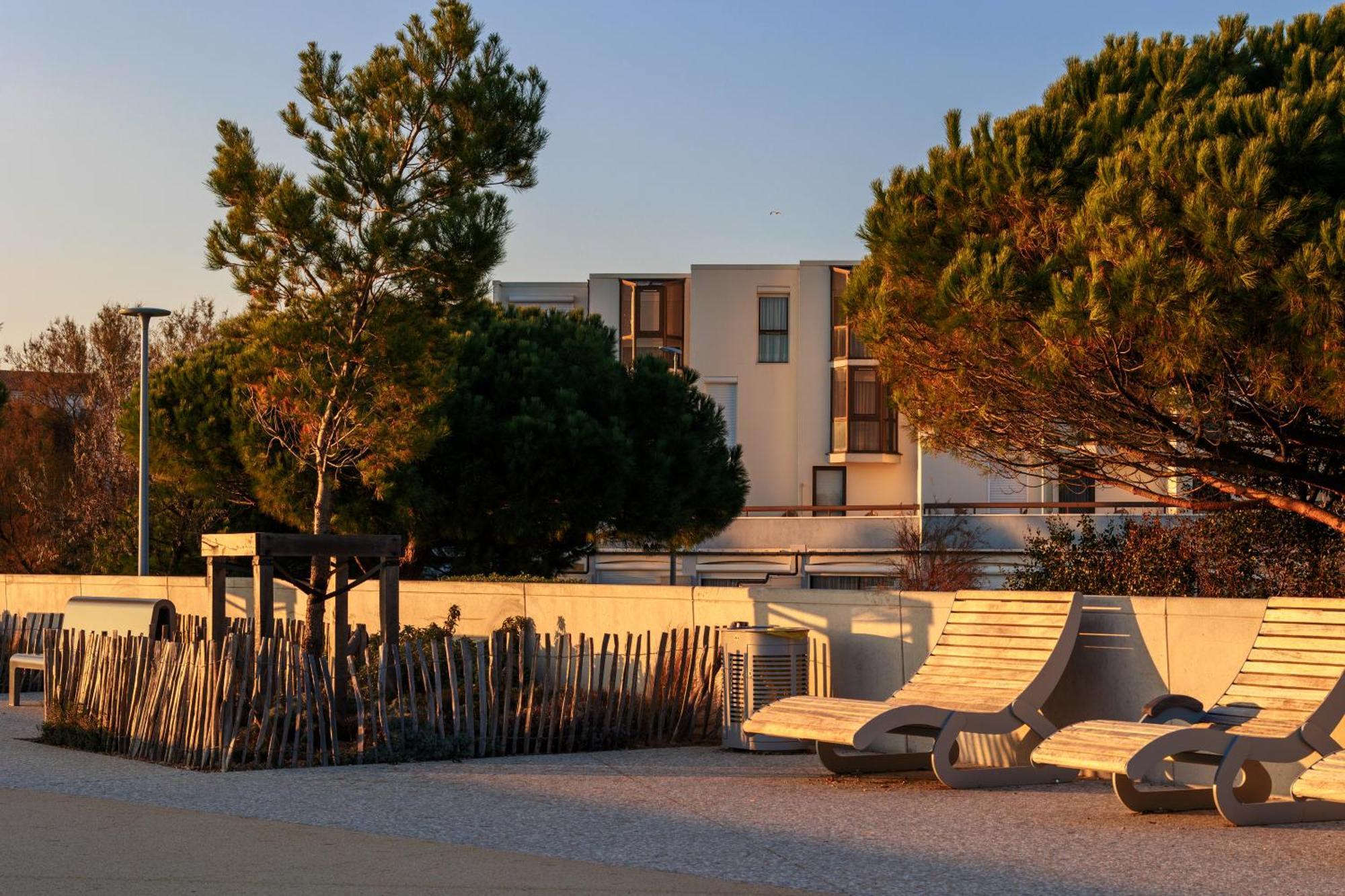 Logis Hotel Le Rochelois La Rochelle  Exterior foto